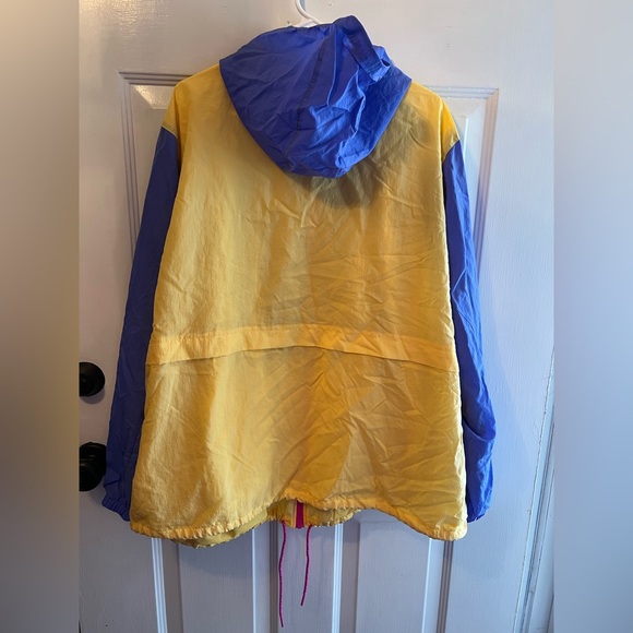 Throwback Nike Jacket - Picture 3 of 5